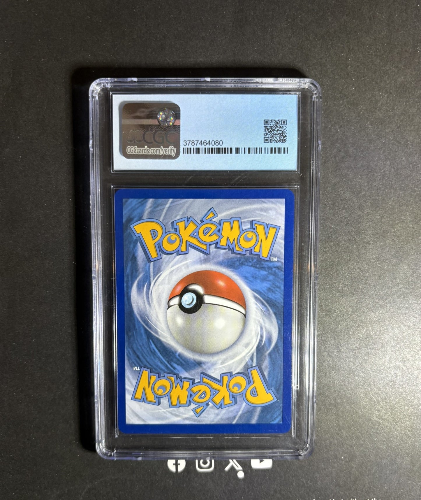 CGC 9 | Zacian #82 Pokemon Vivid Voltage